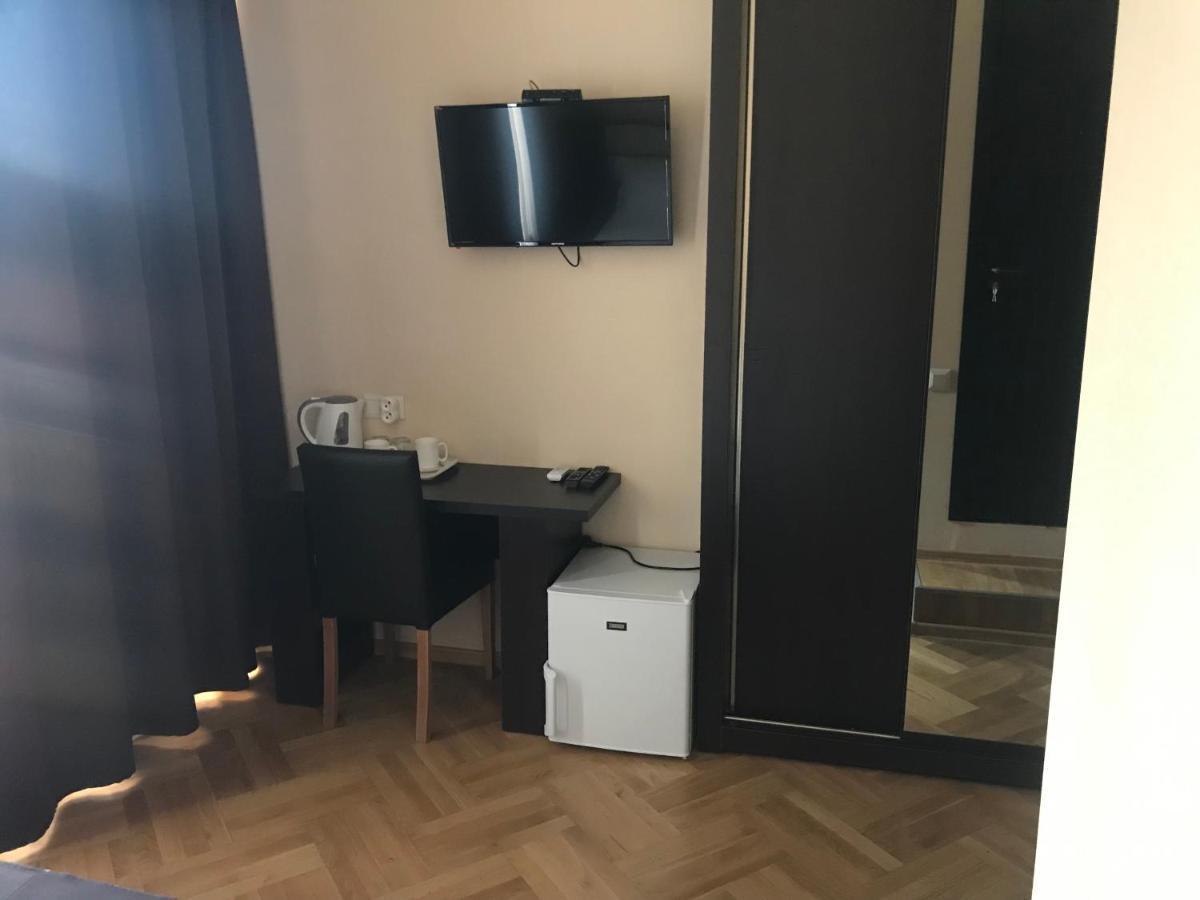 Family Guest House Тбилиси Екстериор снимка