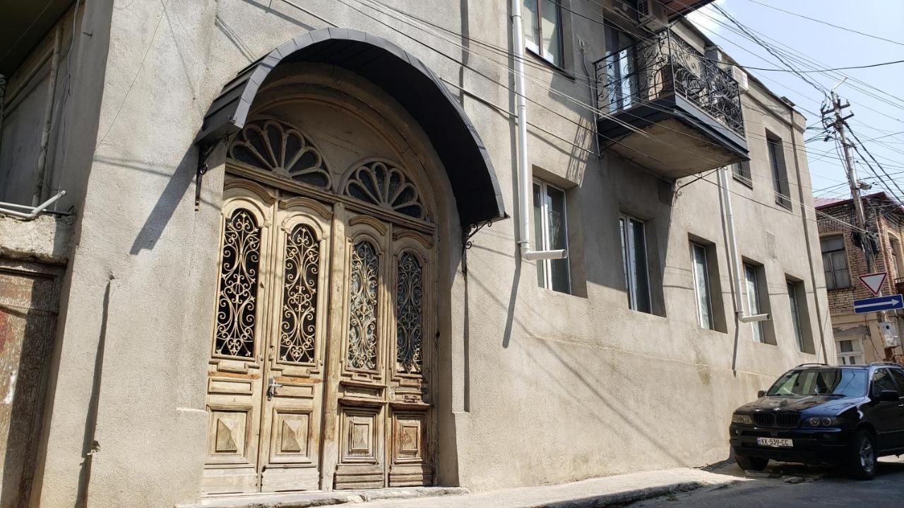 Family Guest House Тбилиси Екстериор снимка