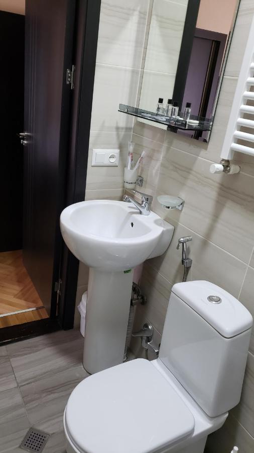 Family Guest House Тбилиси Екстериор снимка