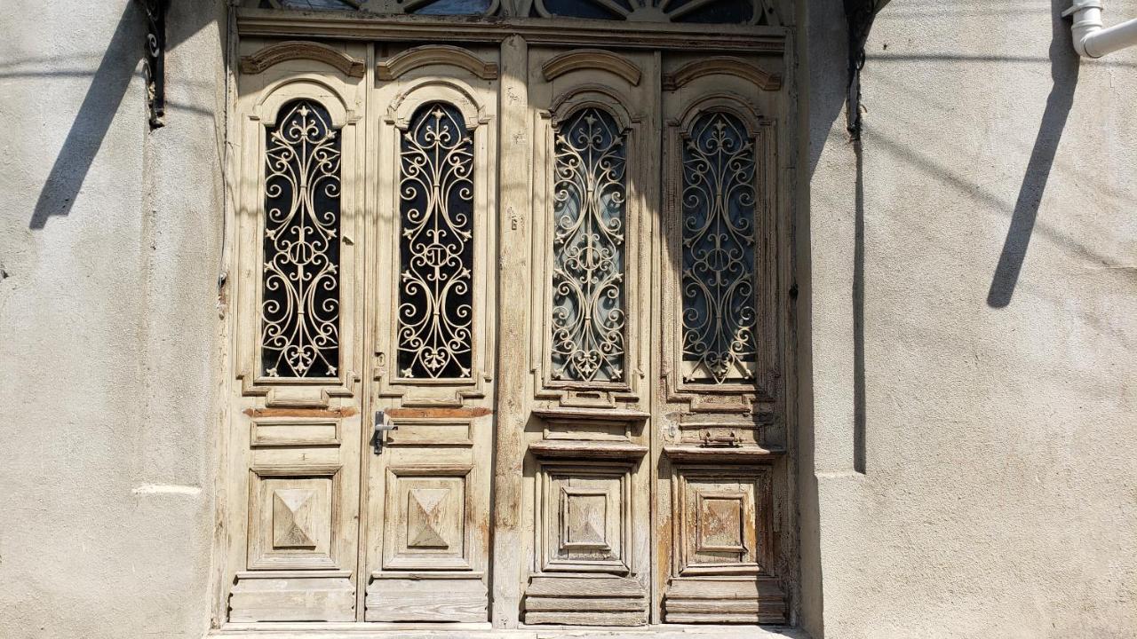 Family Guest House Тбилиси Екстериор снимка