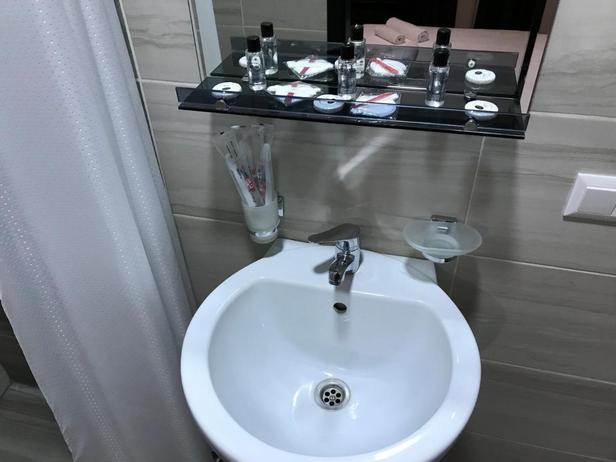 Family Guest House Тбилиси Екстериор снимка