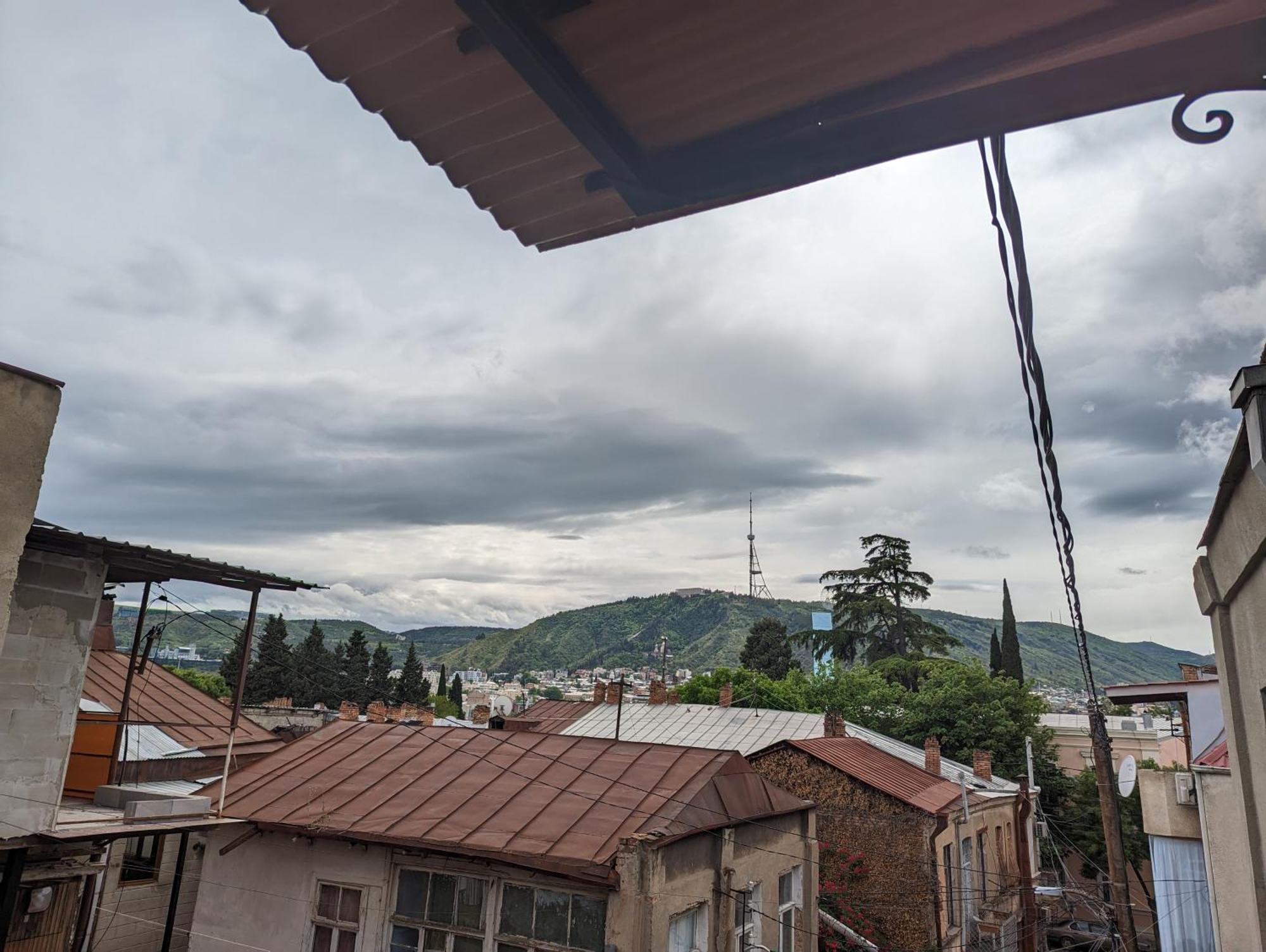 Family Guest House Тбилиси Стая снимка